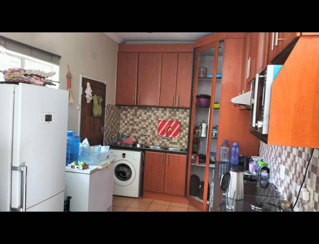 3 BEDROOM HOUSE FOR SALE IN LEONDALE